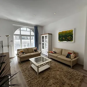 https://belle-epoque-holidays.hotelsghent.com